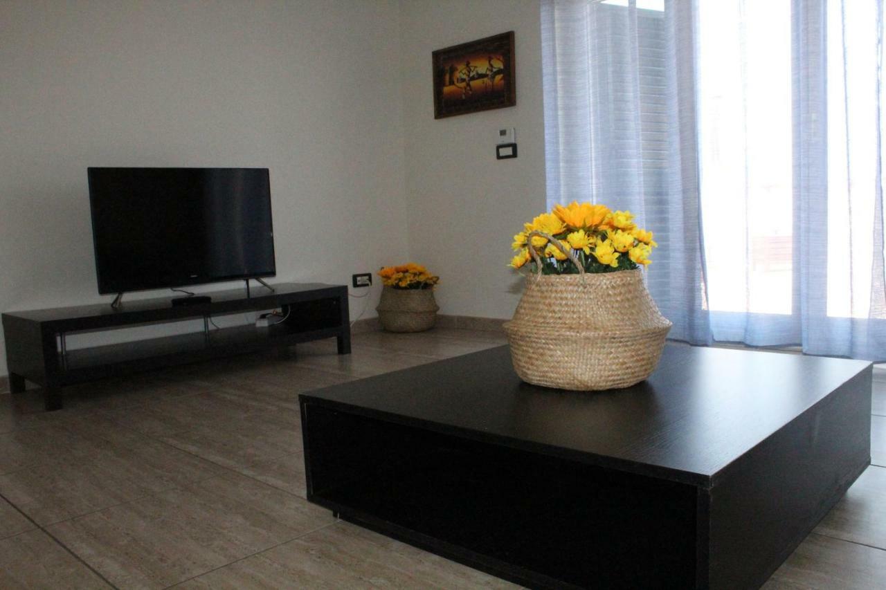 L'Occhio Sul Vesuvio Appartamento Con Terrazza Privata E Casa Vacanza Senza Terrazza Privata Naples Luaran gambar